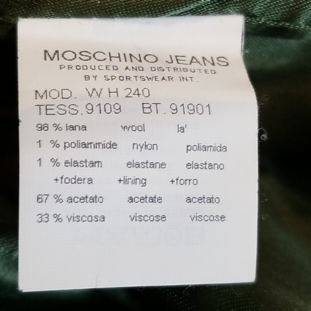Sophisticated Moschino Duo of Jacket & Camisole. - Picture 13 of 16